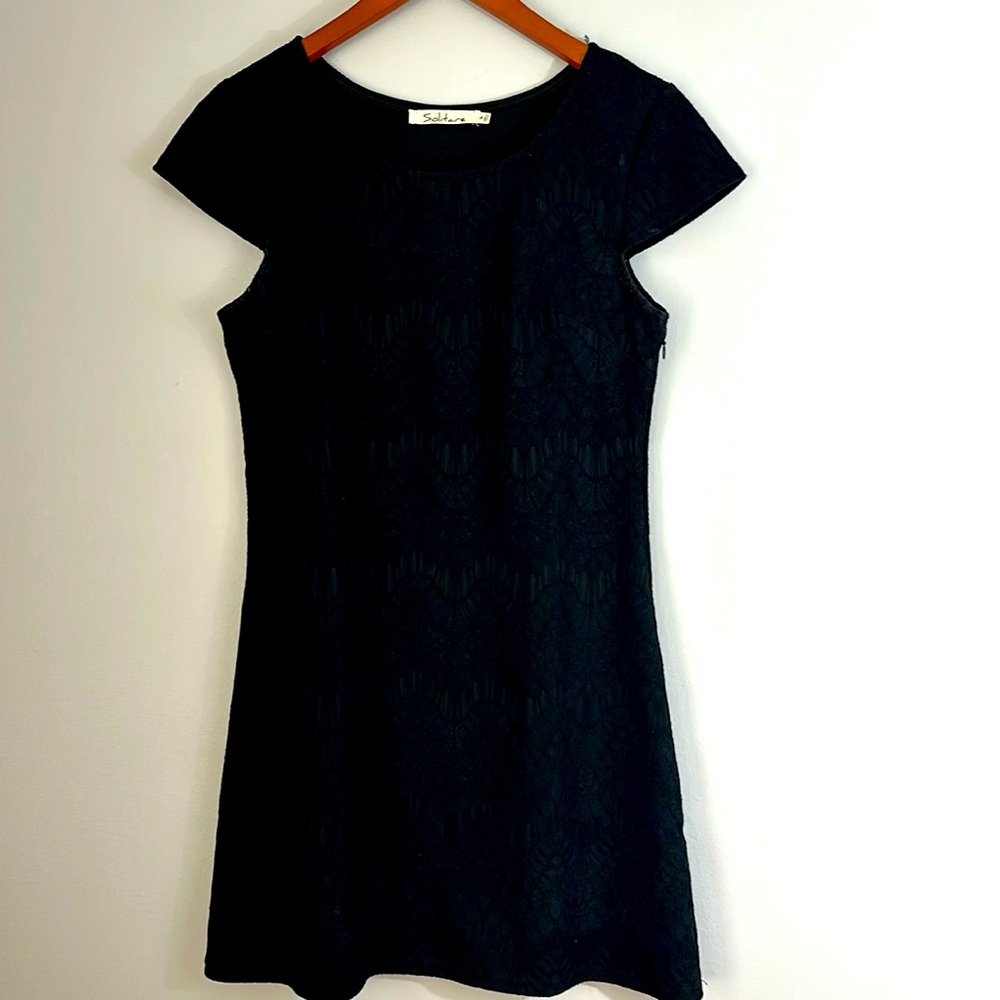 Solitaire Black Lace Cap Sleeve Dress size M